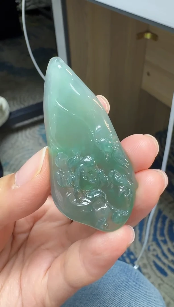 【闪购商品】翡翠颈饰18K金镶嵌缅甸翡翠A货吊坠