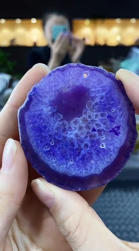 未镶嵌颈饰玛瑙/玉髓晓****）玛瑙