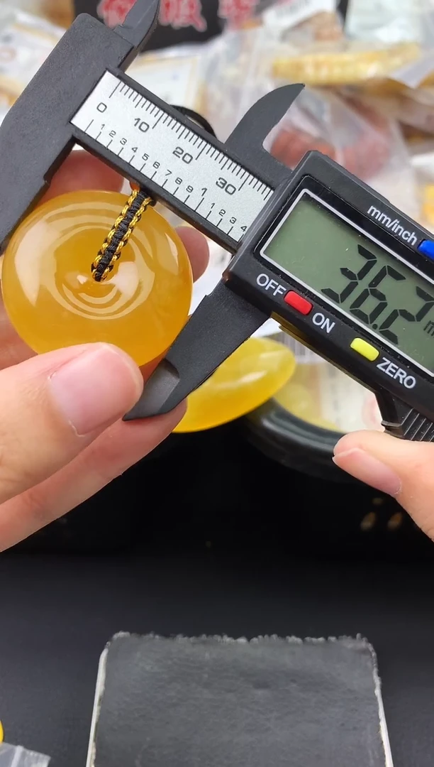 未镶嵌蜜蜡珠宝奇石69