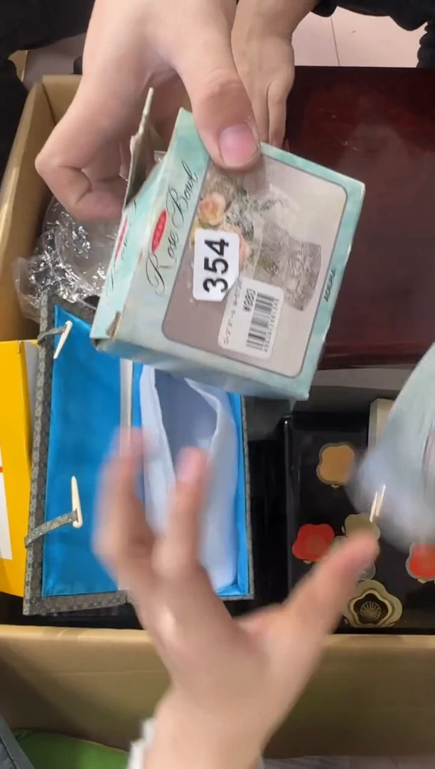 买***亏354...中古產品謹慎參拍
