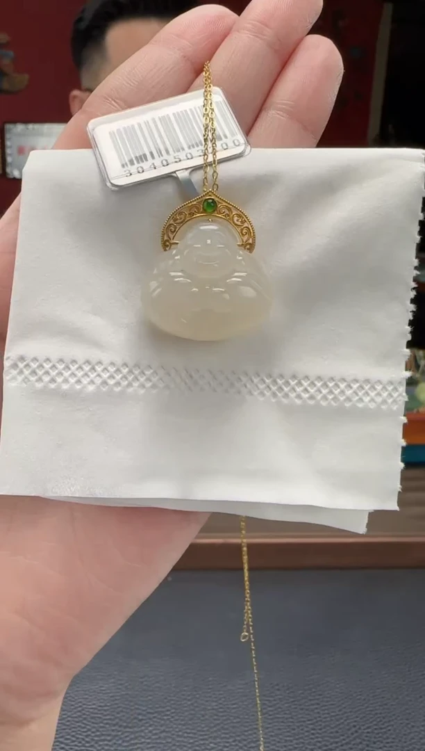 【闪购商品】和田玉颈饰18K金镶嵌藕粉抱抱佛 不退不换