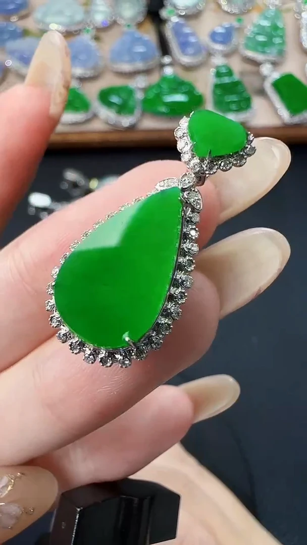 翡翠18K金镶嵌吊坠(不含链)14