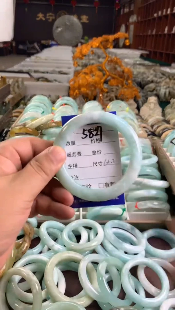 蛇纹石玉未镶嵌手镯5827