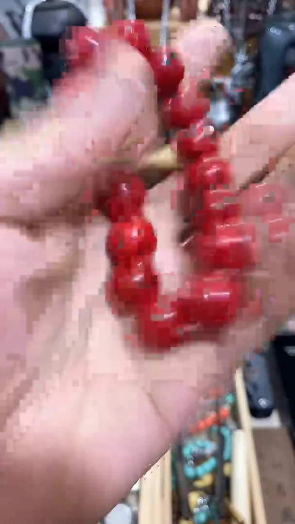 瓷片闪购商品  如图所示