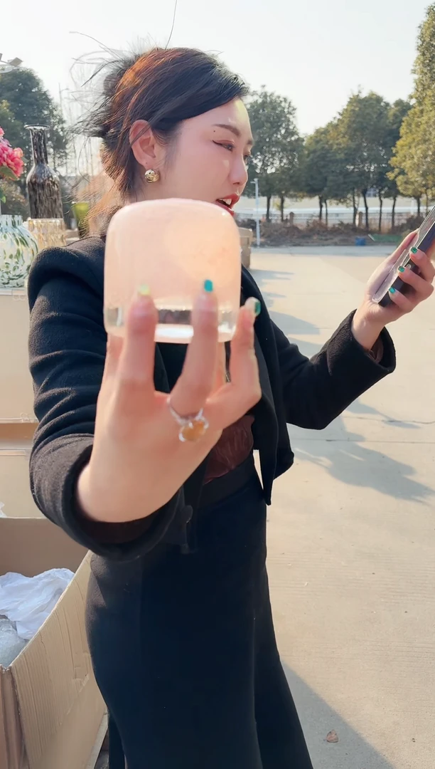 【闪购商品】玻璃祁祁-微瑕花瓶--BUYTG