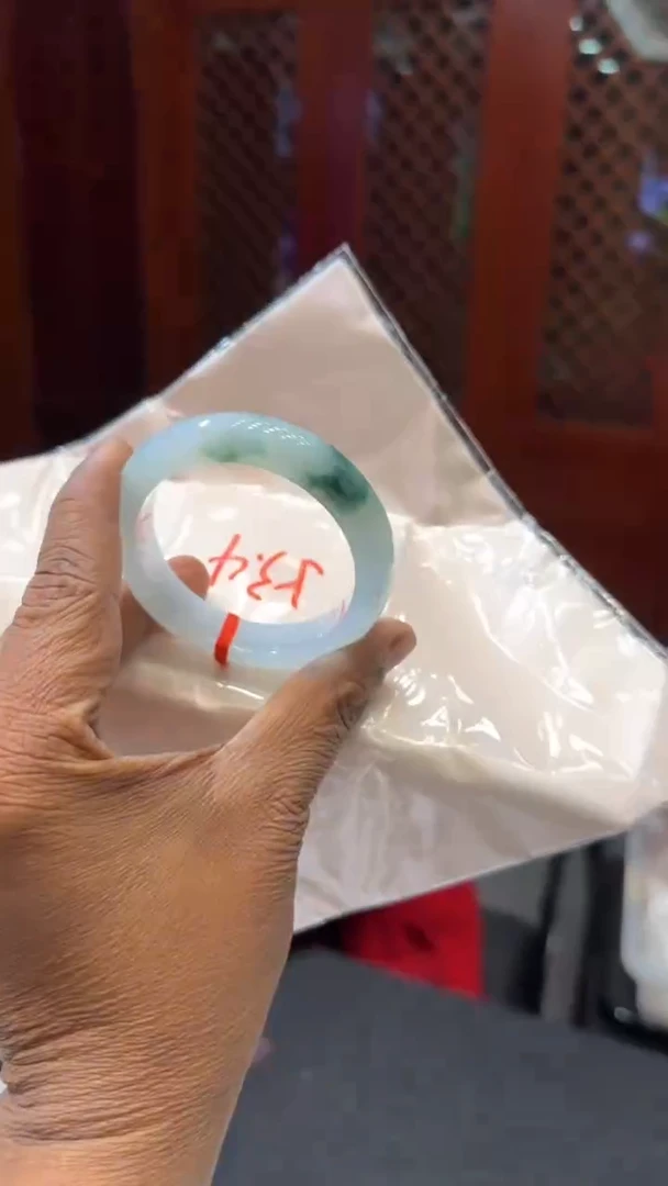 【闪购商品】翡翠手镯未镶嵌手镯