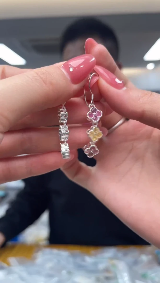 银S925镶嵌耳饰碧玺（多样性发一件）