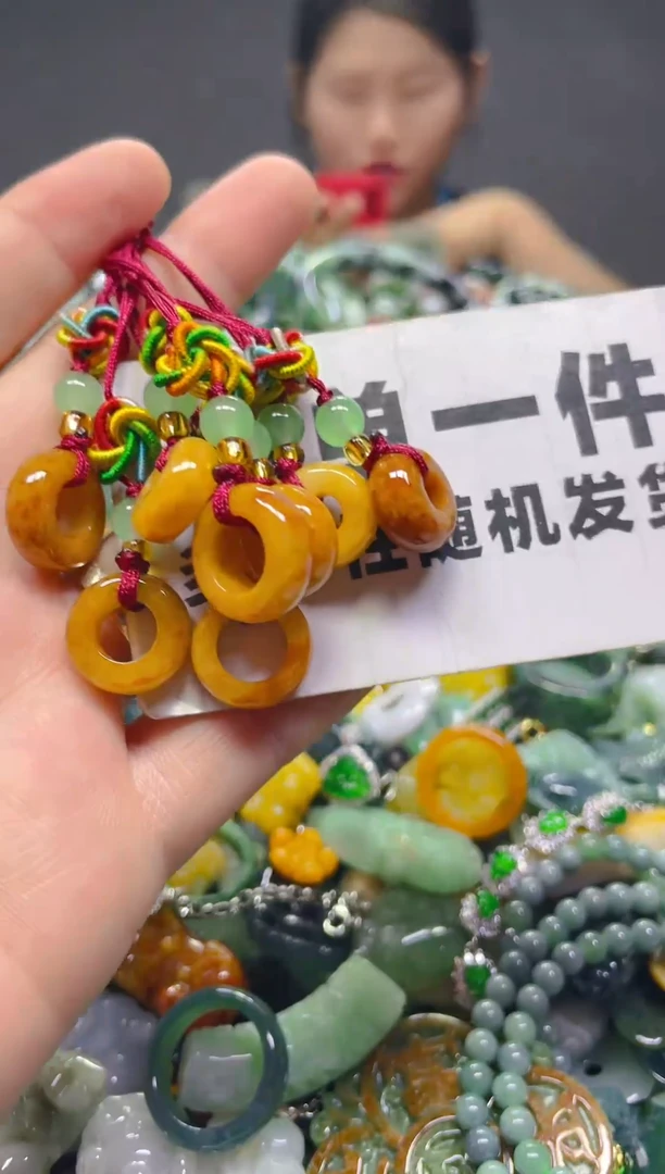 翡翠未镶嵌颈饰/P/翡翠A货,1件也是批发价