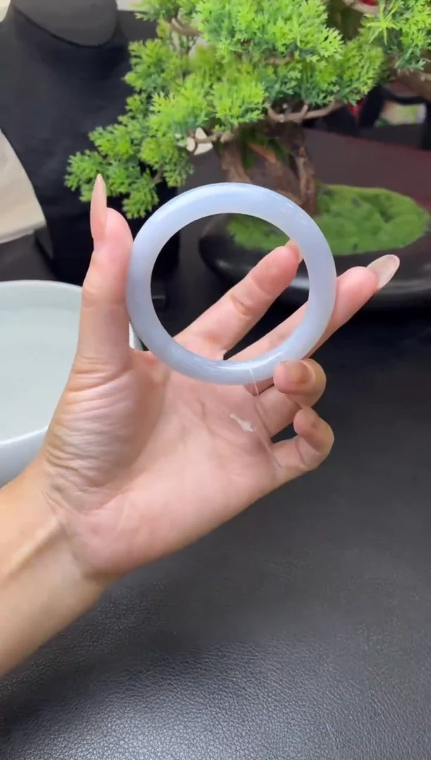 未镶嵌手镯翡翠遇*手镯