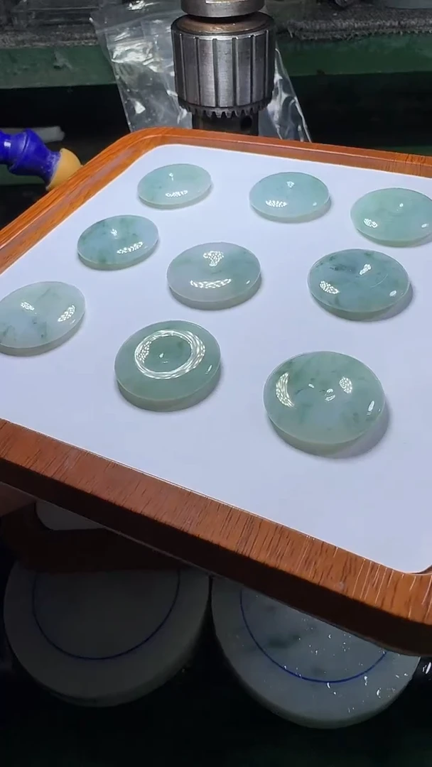 翡翠未镶嵌颈饰飘花平安扣多样性发一件