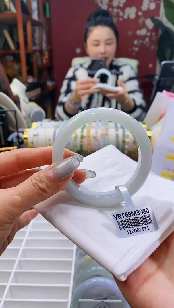 【闪购商品】翡翠手镯未镶嵌141葡萄肉55-57/12.5*8.7