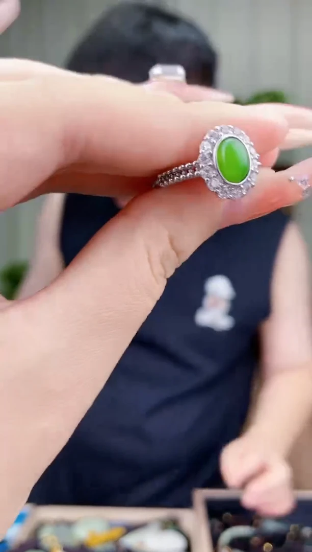 和田玉未镶嵌挂件拍一发一，多样性发货！