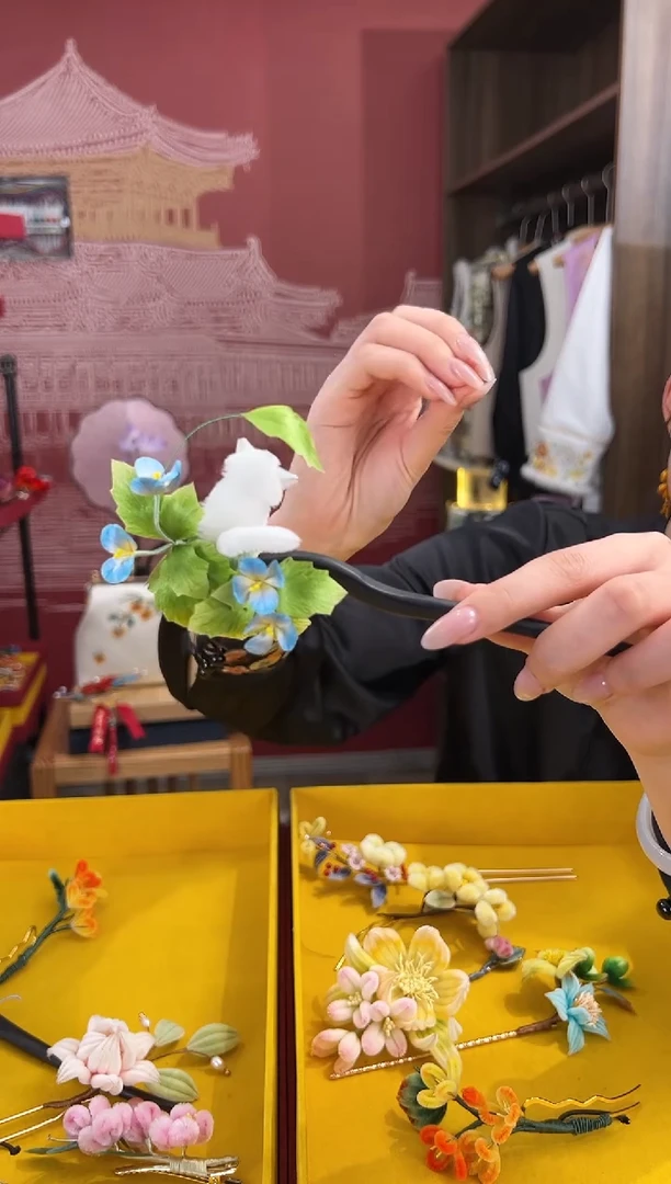 【闪购商品】刺绣非遗绒花（发饰）