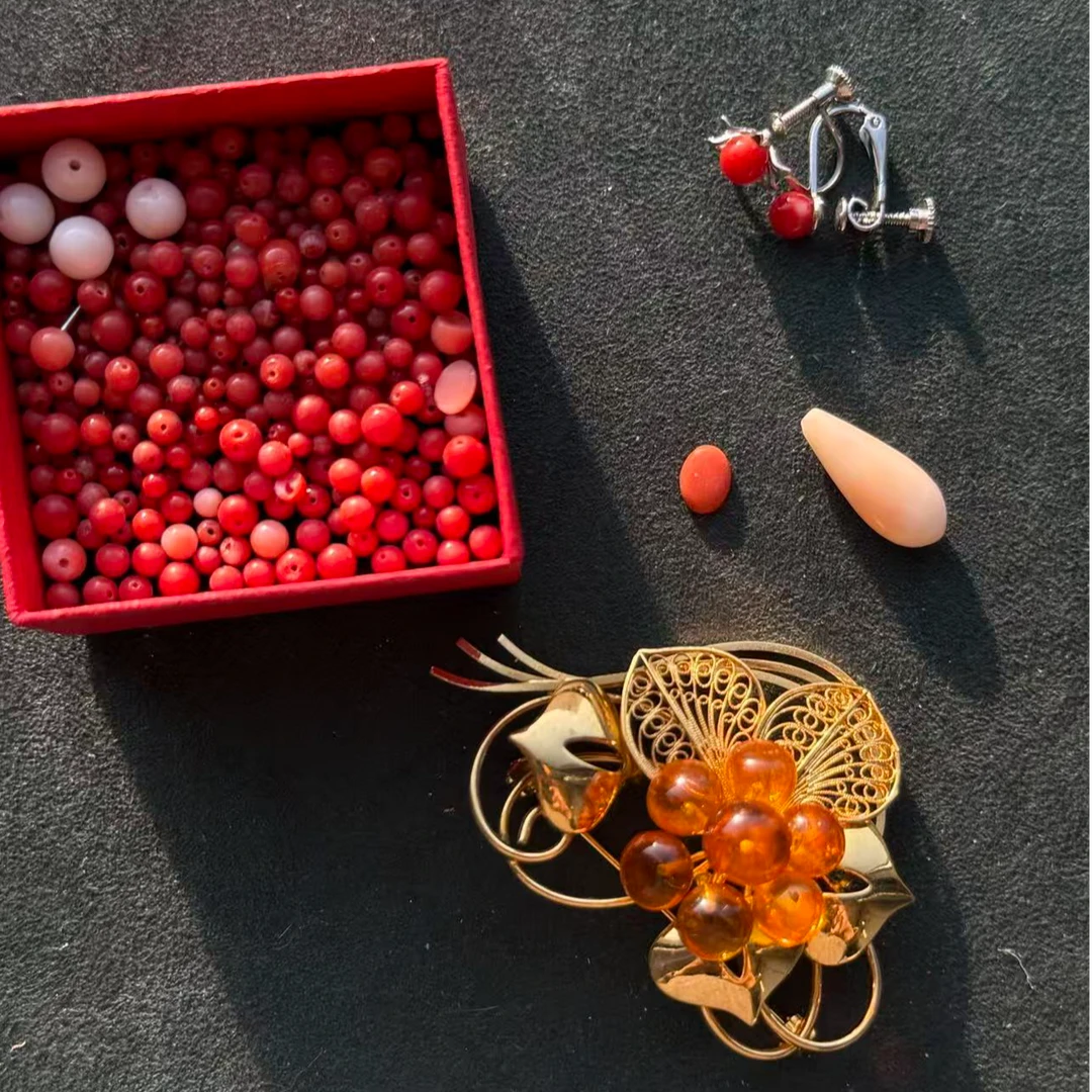 合金树脂胸针 合金树脂散珠圆珠耳夹吊坠蛋面红色塑料