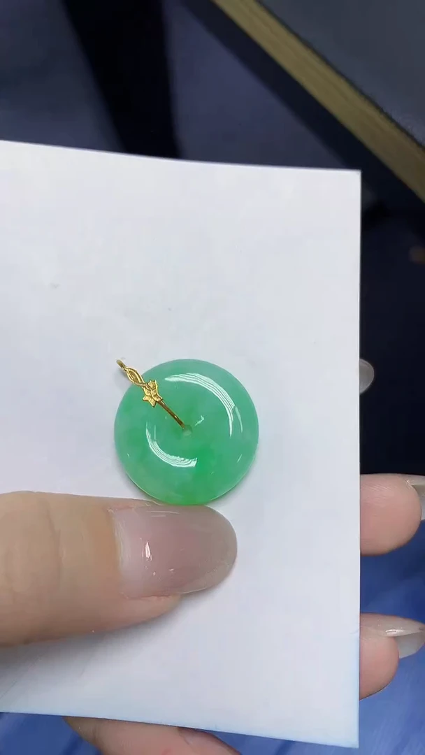 翡翠18K金镶嵌颈饰天然缅甸翡翠A货