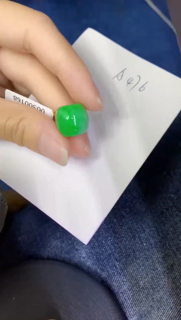 颈饰未镶嵌翡翠缅甸天然翡翠A货