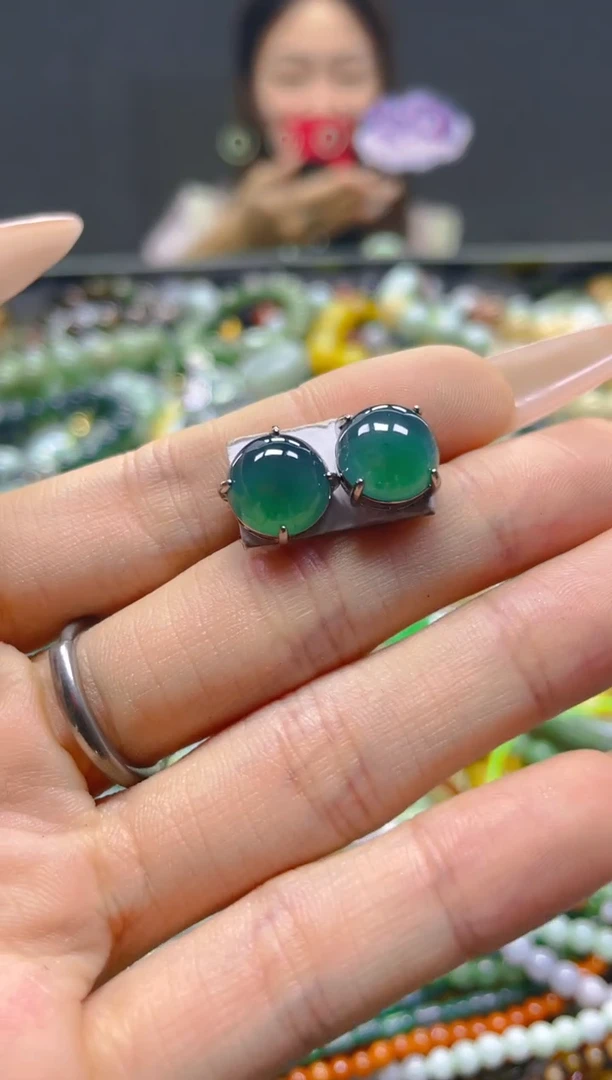 颈饰未镶嵌翡翠/J/翡翠A货，一件也是批发价