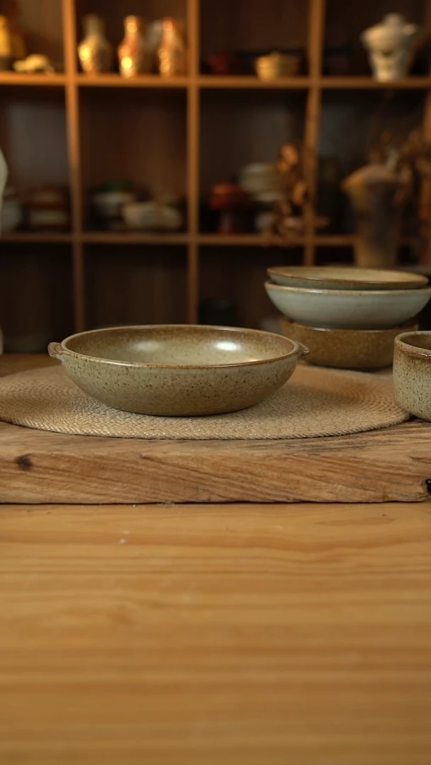 奶奶系列的8英寸双耳盘1个