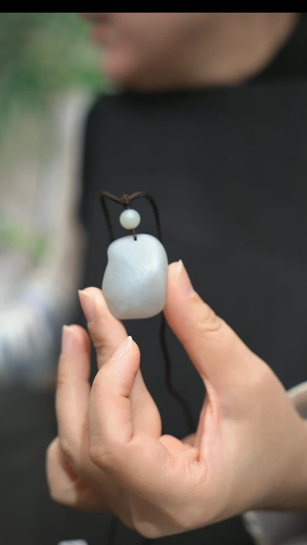 颈饰未镶嵌和田玉17克