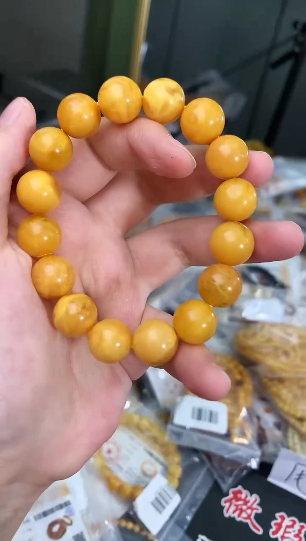 蜜蜡未镶嵌珠宝奇石131