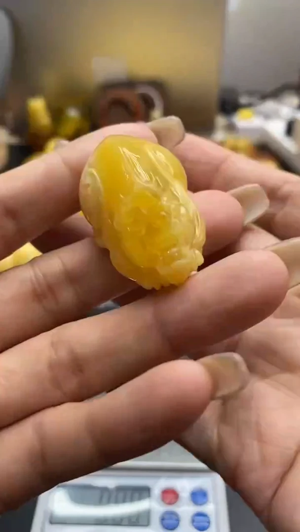 琥珀未镶嵌珠宝奇石2323