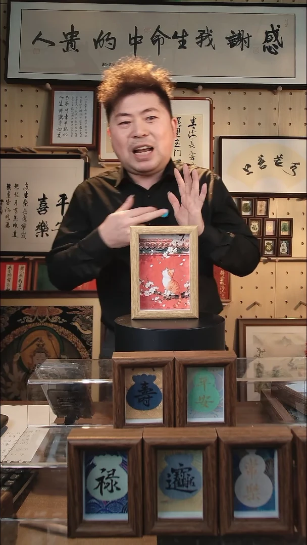 有机玻璃城墙小猫