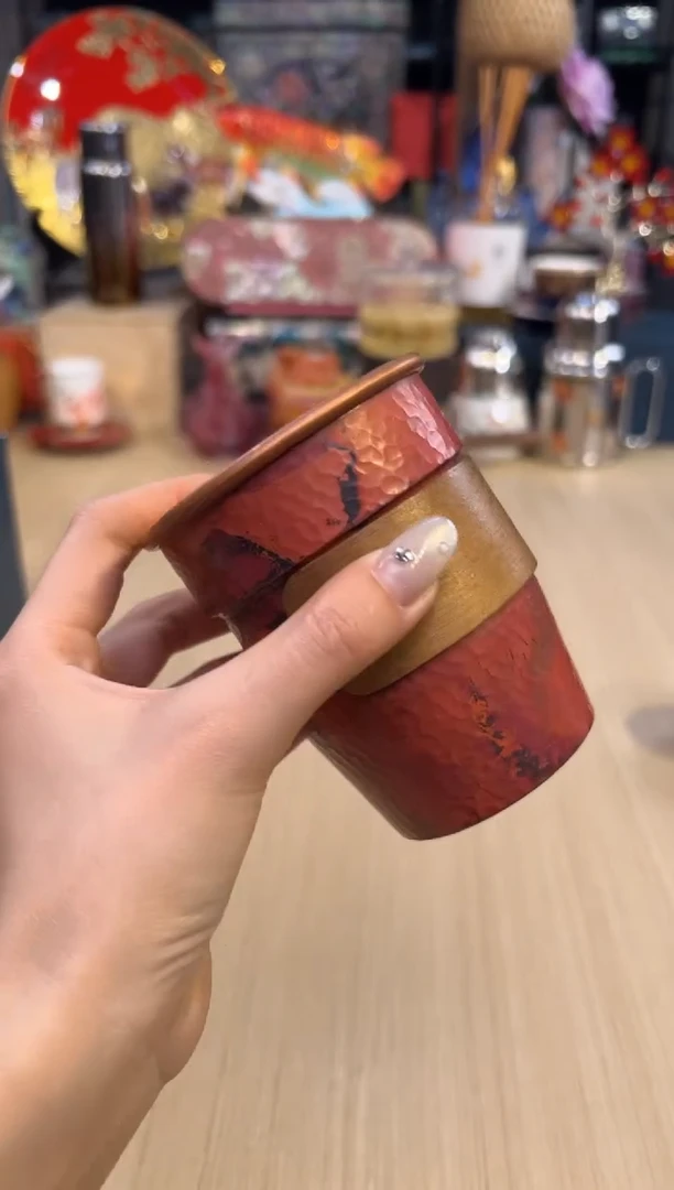 129铜手握杯（对图）