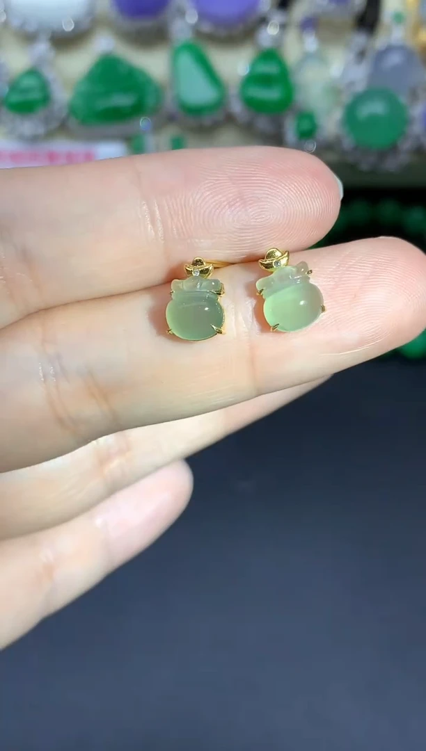 颈饰18K金镶嵌翡翠177-中国好珍宝