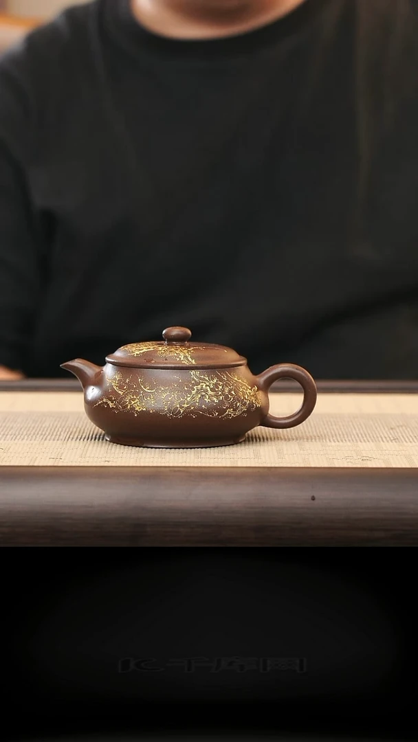 茶壶紫砂36号明炉壶黑星土