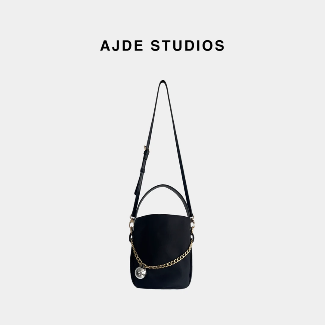 AJDE｜啦达小水桶包 01