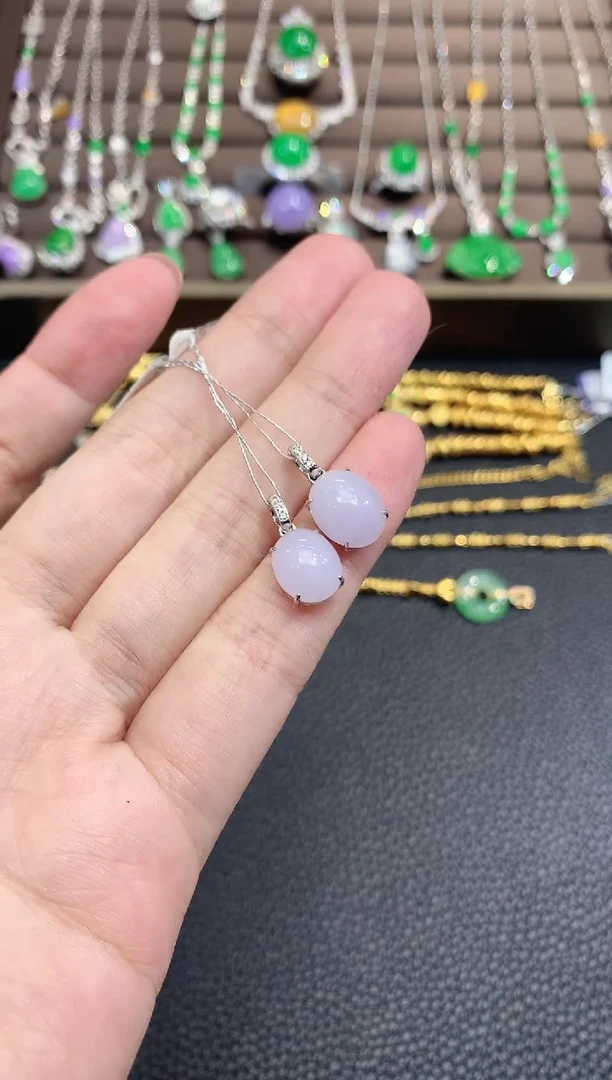 吊坠(不含链)18K金镶嵌翡翠A12 紫货有一定色差 多样性发货一件