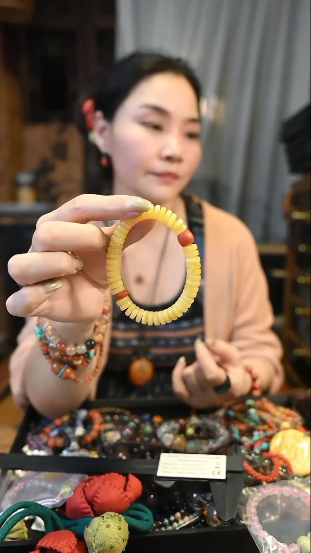 未镶嵌琥珀手链谢*怜定向 谢怜怜