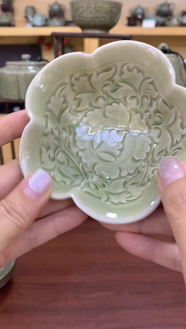 瓷片微瑕 091505 手工花口斗笠 一个【开片】