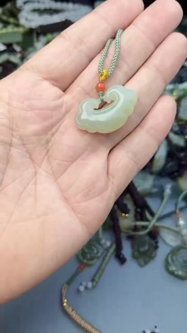 和田玉未镶嵌颈饰多样性发货   拍一发一