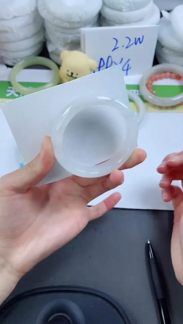 【闪购商品】石英质玉手镯未镶嵌104-52.7