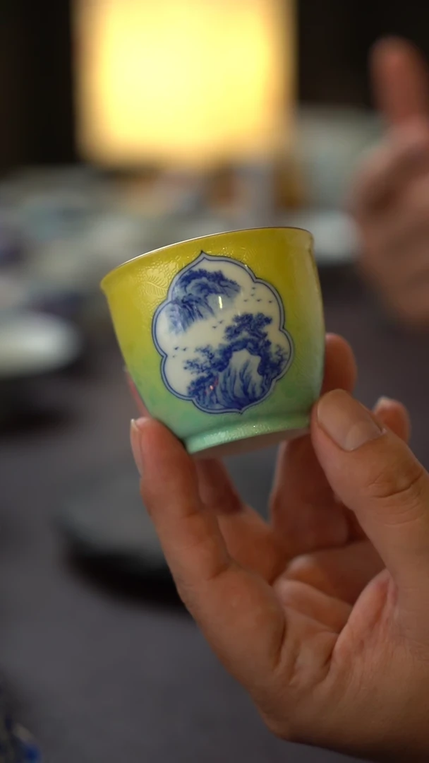 景德镇全手工手绘扒花四面开窗青花山水主人杯（渐变）03号