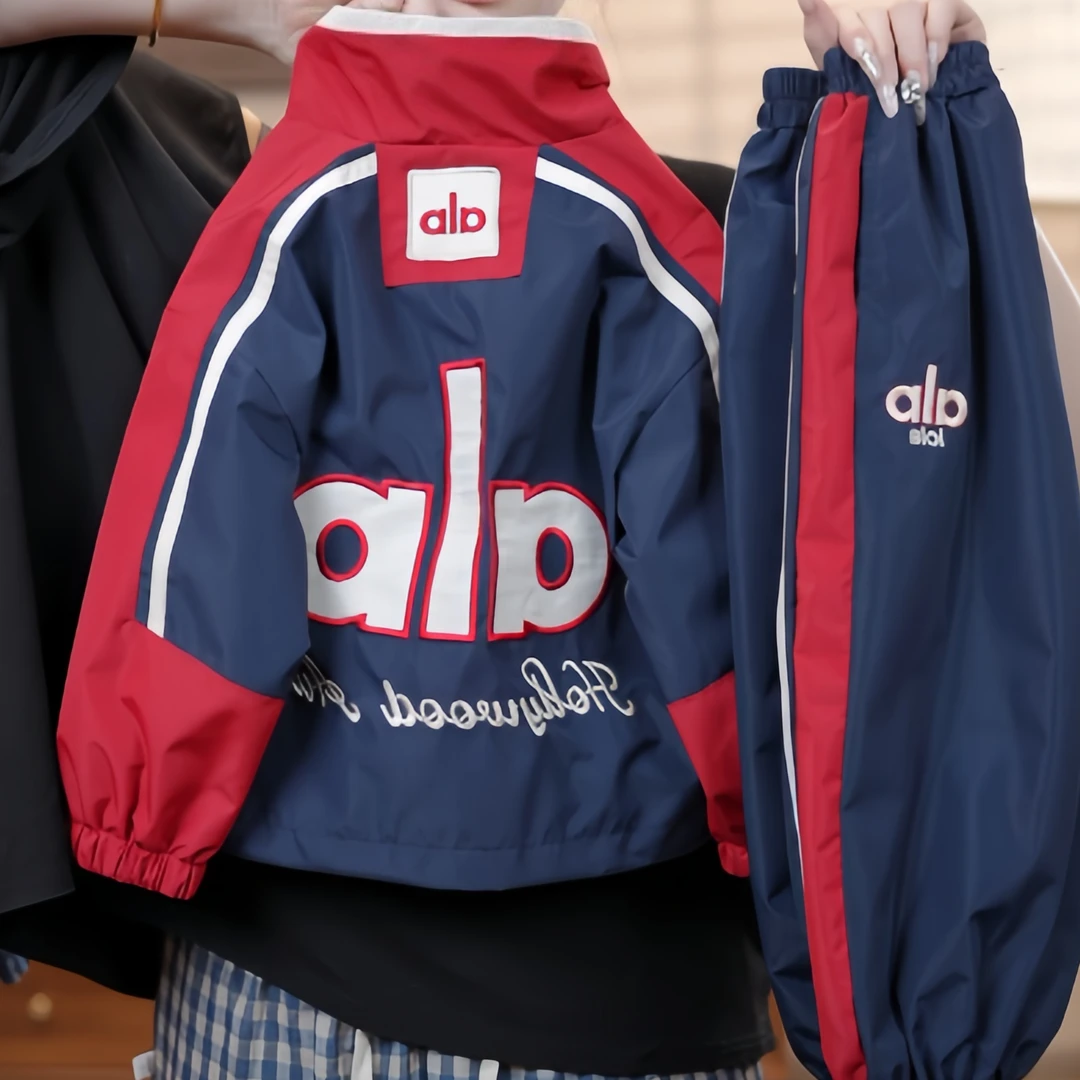 【实体品质】儿童冲锋衣套装新款秋季男女童工装休闲连帽外套夹克