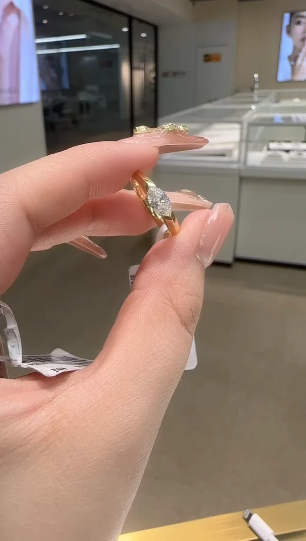 【闪购商品】合成钻石18K金镶嵌马眼戒指13#