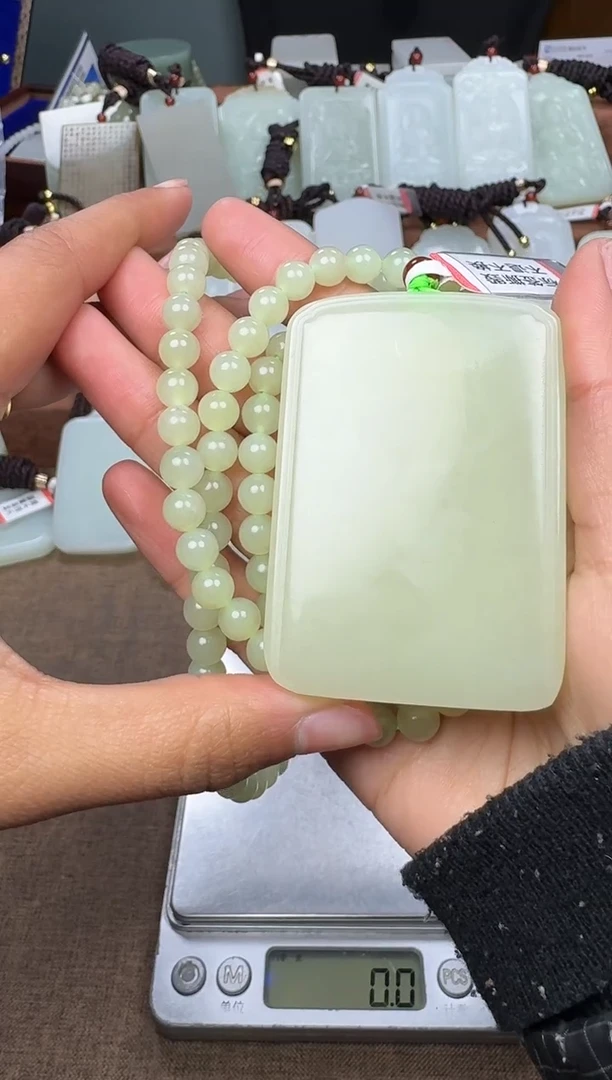 【闪购商品】和田玉颈饰未镶嵌魔警