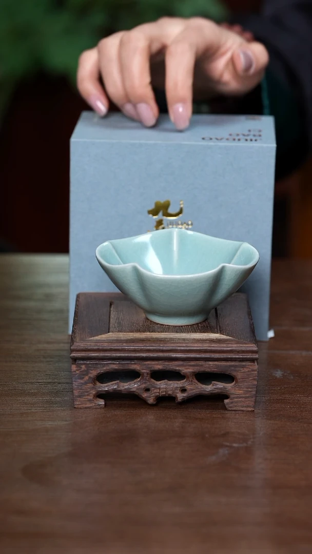 【闪购商品】L·宝丰宋官窑汝瓷海棠杯