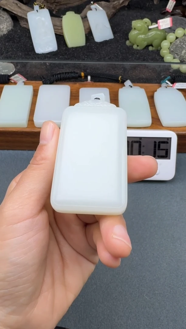 颈饰未镶嵌和田玉2