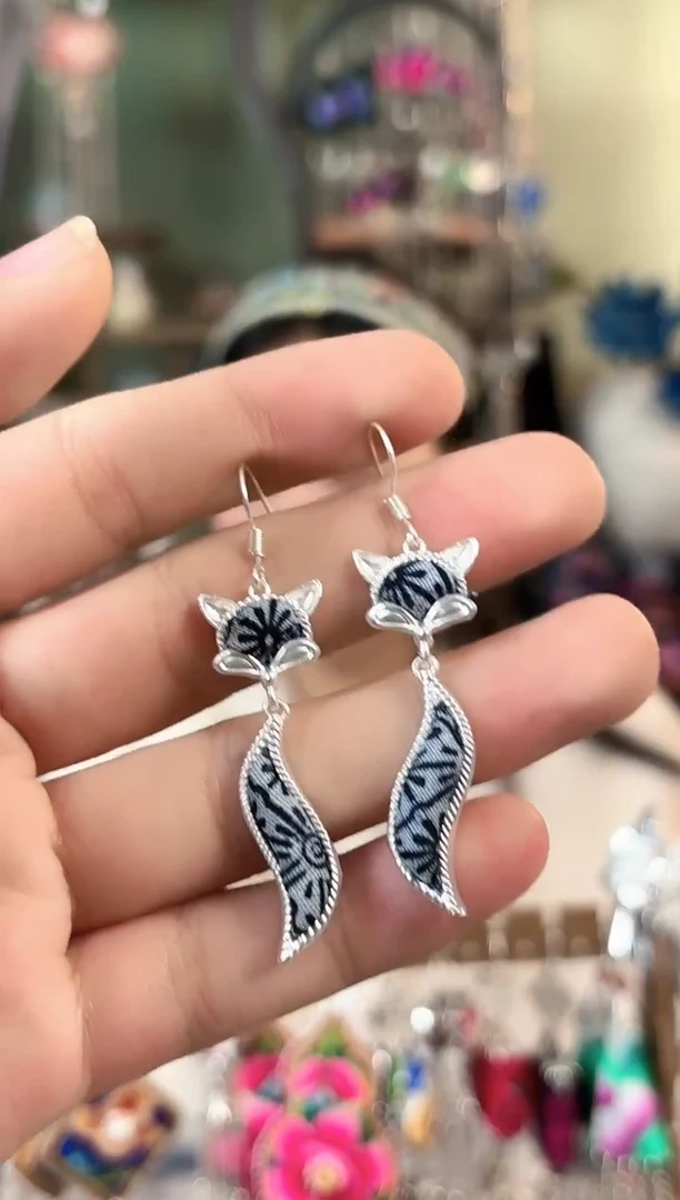 彩云南阁非遗老绣苗银饰品805