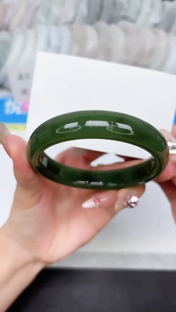 石英质玉手镯未镶嵌6-63.3