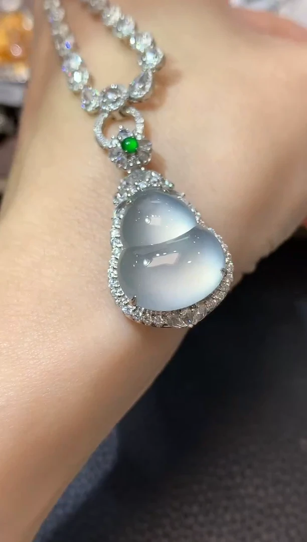 翡翠18K金镶嵌吊坠(不含链)清***^D50