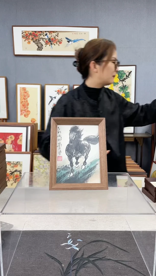 【闪购商品】国画8寸-18*23摆台书法作品-马