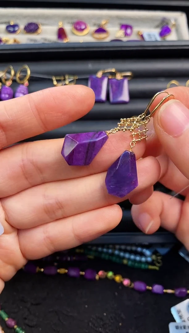 苏纪石（舒俱来）18K金镶嵌耳饰1