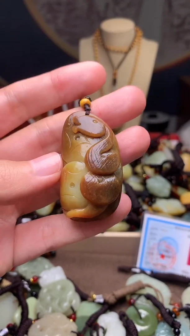 颈饰未镶嵌和田玉新疆料青海料清水和田玉吊坠