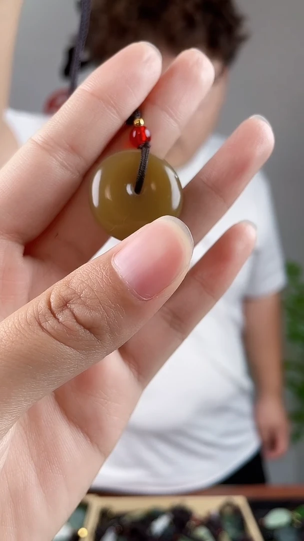 和田玉未镶嵌颈饰拍一发一，多样性发货