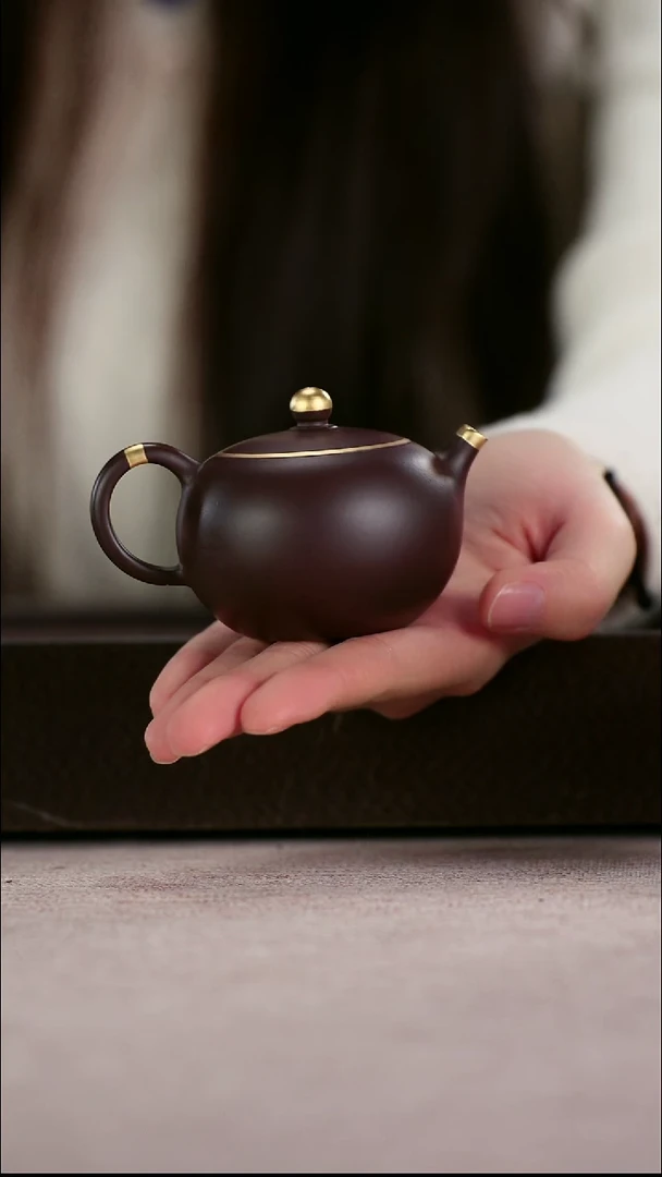 茶壶紫砂四号井茄皮紫泥描金小圆珠