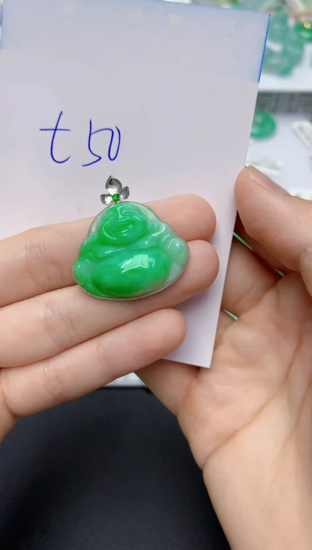 翡翠18K金镶嵌颈饰天然缅甸翡翠A货